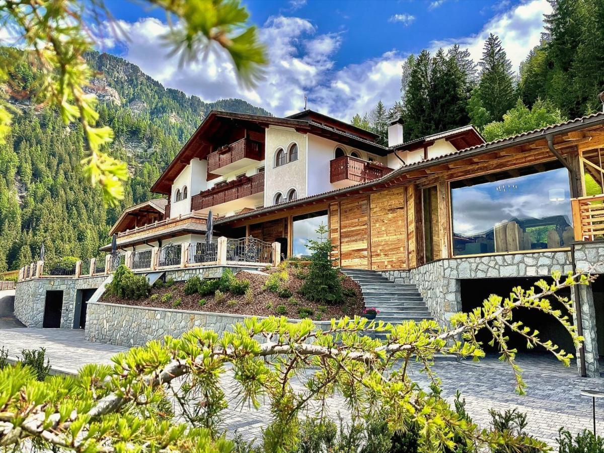 Hotel Niblea Dolomites Ortisei Eksteriør billede
