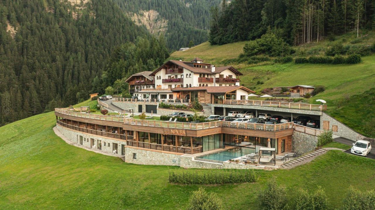 Hotel Niblea Dolomites Ortisei Eksteriør billede